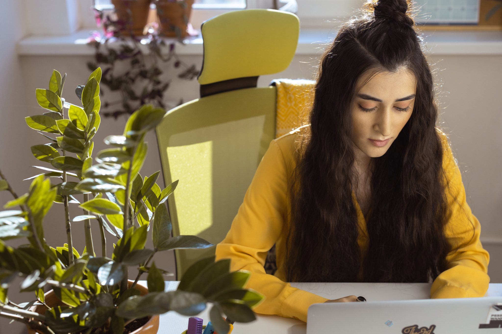 Why Syncing Your Work and Personal Calendars Simplifies Appointment Scheduling